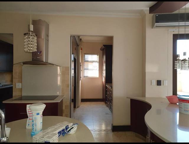 5 BEDROOM HOUSE FOR SALE IN UMHLANGA RIDGE